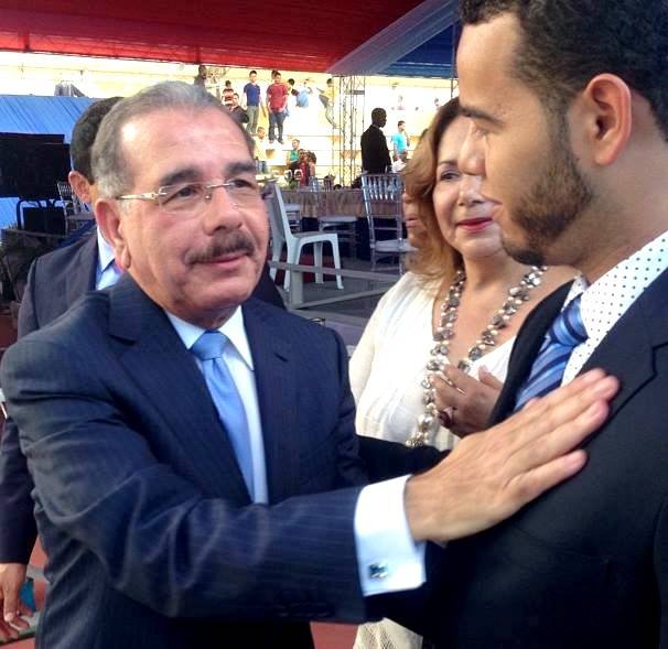 Carlos Alberto Amarante con el presidente Danilo Medina